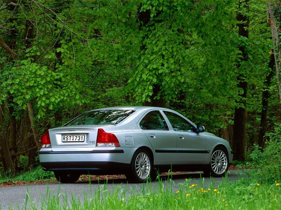  Volvo S60 D5 2002 года  (фото 5 из 6)
